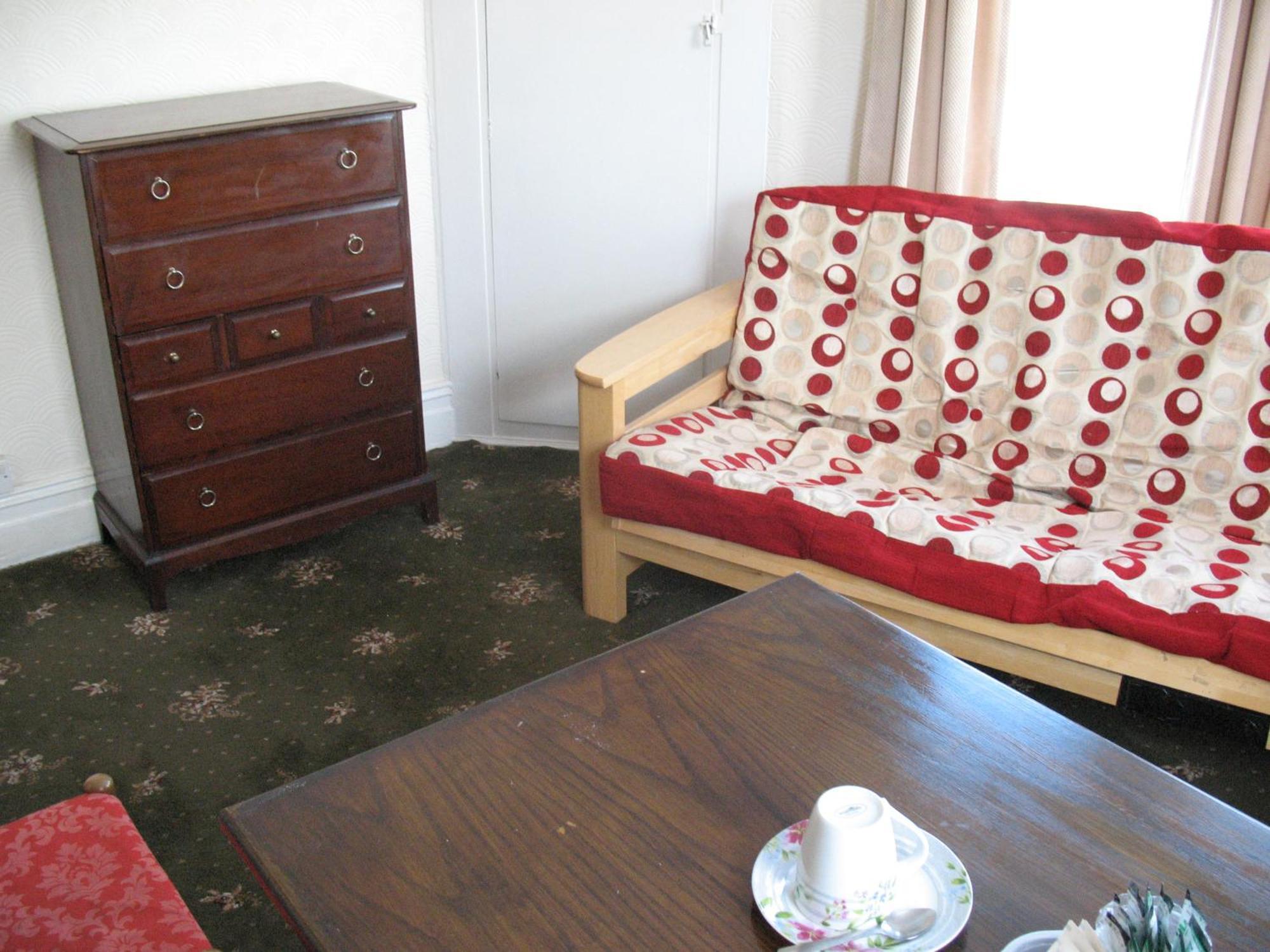 Nevada Hotel — Photos 1