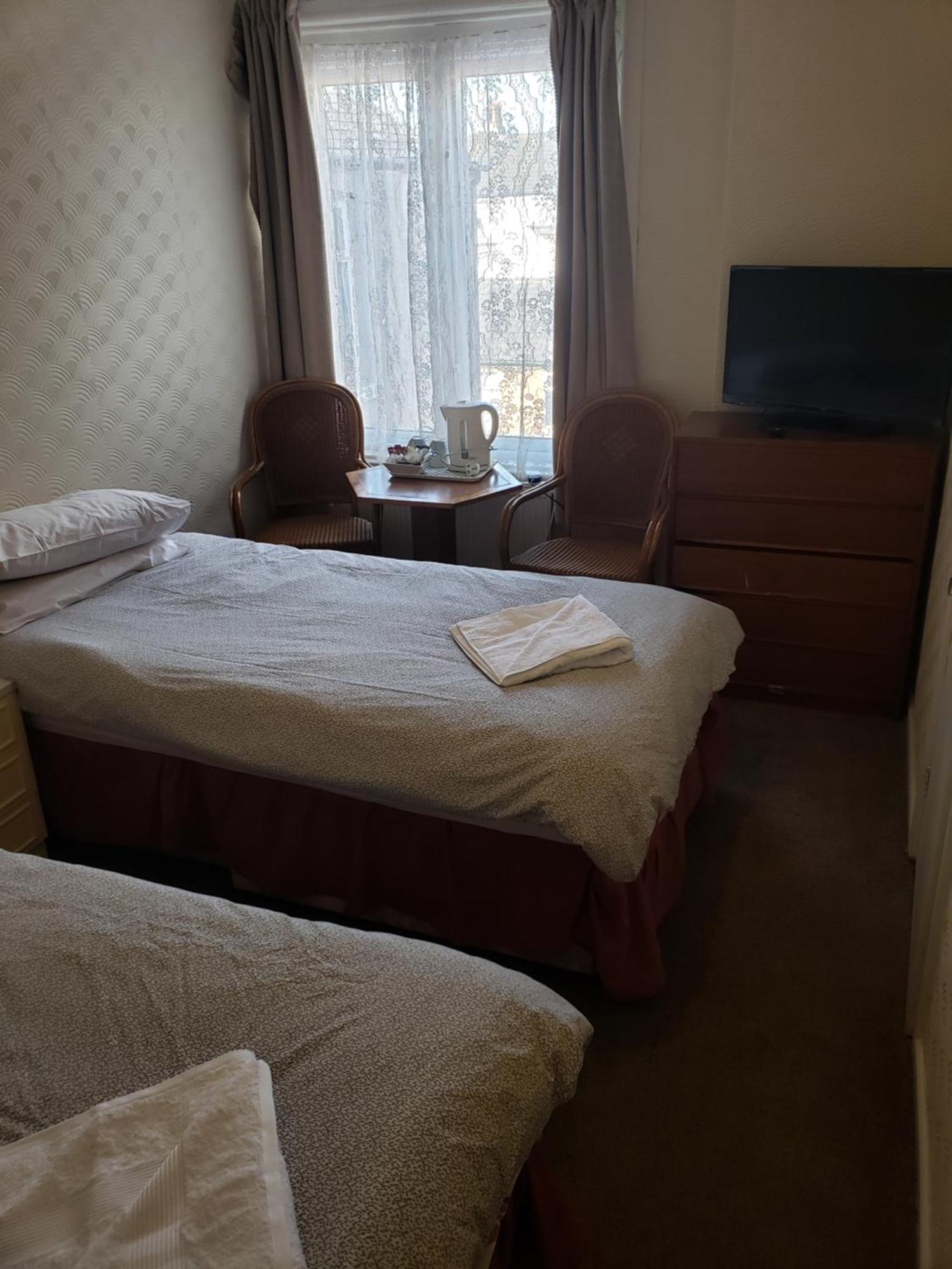 Nevada Hotel — Photos 2